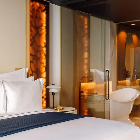 The Reserve - Within Savoy Palace - The Leading Of The World מלון פונשל