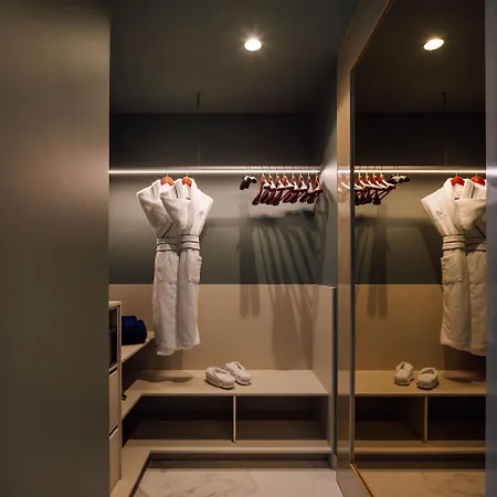 The Reserve - Within Savoy Palace - The Leading Of The World Hotel