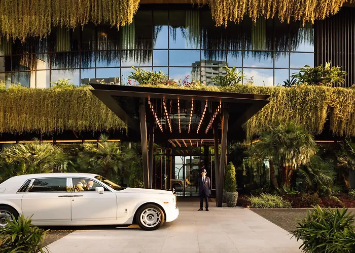 Hotel The Reserve - Within Savoy Palace - The Leading Of The World