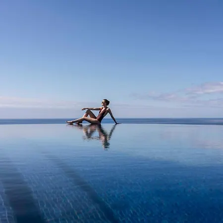 The Reserve - Within Savoy Palace - The Leading Of The World Hotell