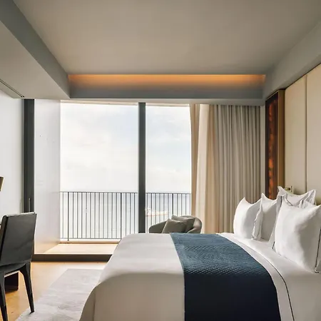 The Reserve - Within Savoy Palace - The Leading Of The World Hotell