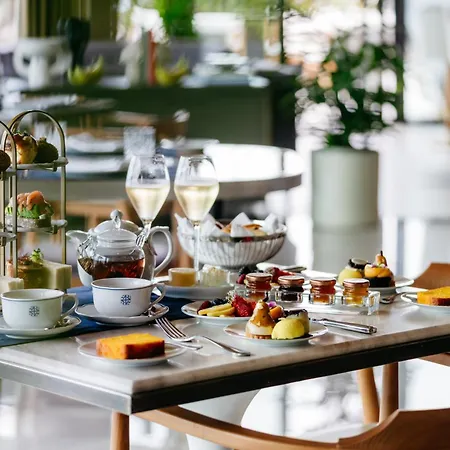 Hotell The Reserve - Within Savoy Palace - The Leading Of The World